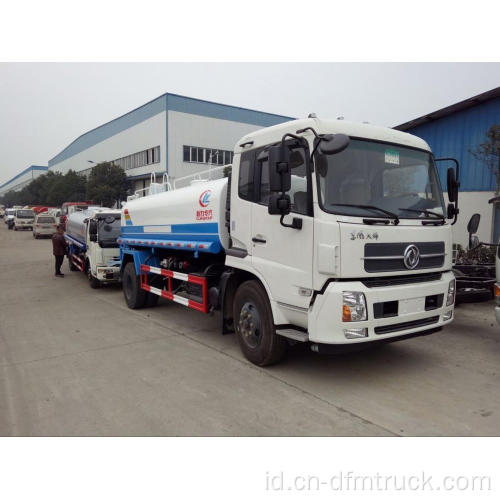 Truk tangki air 6 cbm 4 * 2 mode penggerak